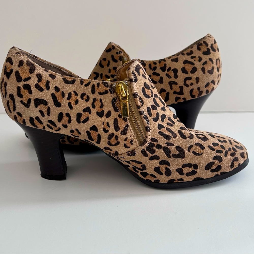 Leopard Print Ankle Boots Size 6.5 Aj Valenci